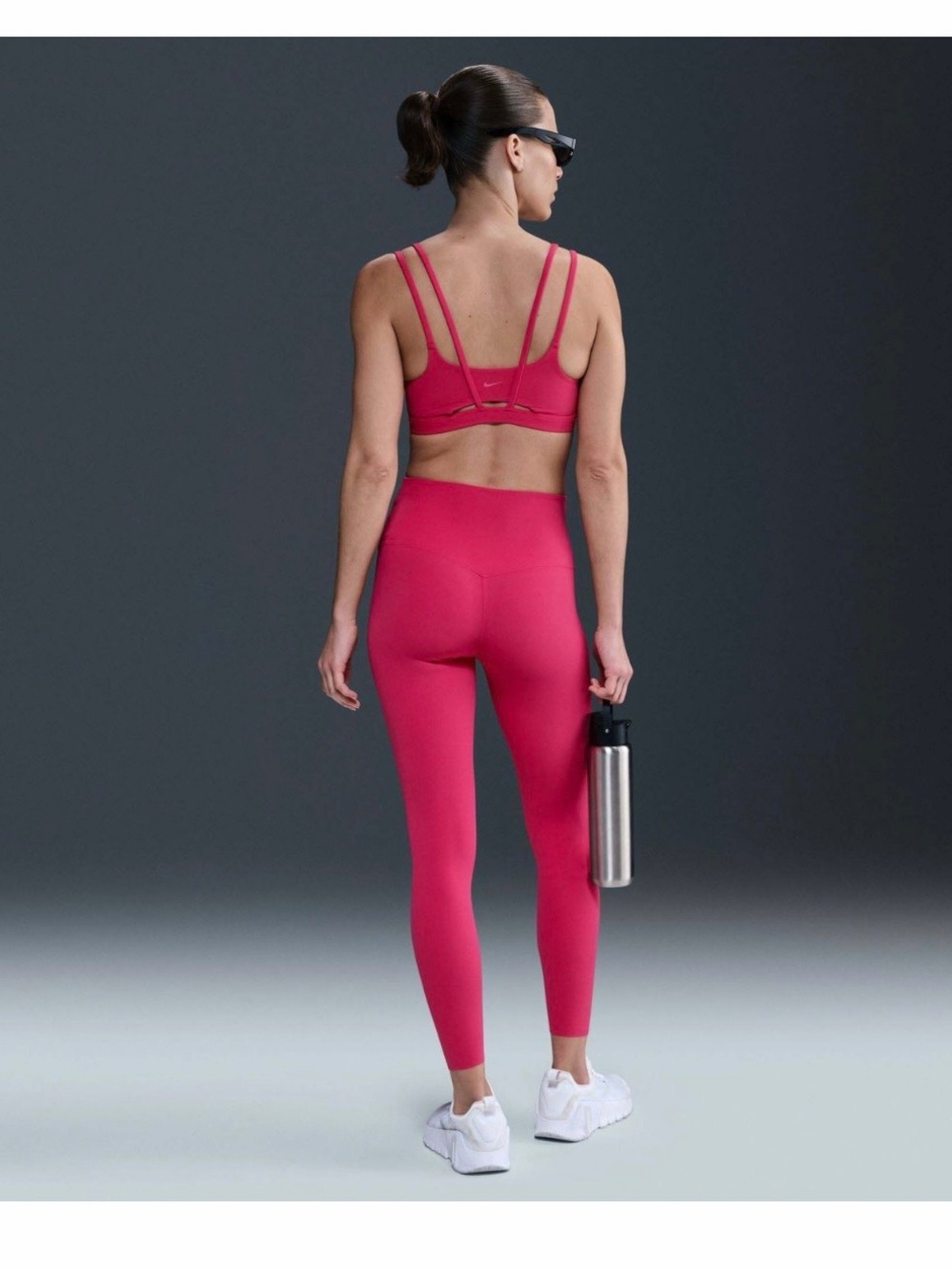 Medium NWT - Zenvy 💥💥 Nike Women's Bright Pink High-Rise Leggings - Picture 2 of 5